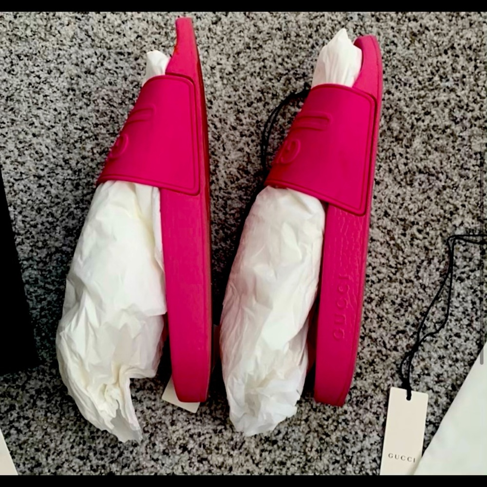 Gucci pink pool slides